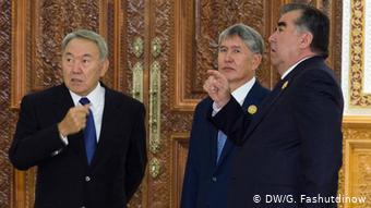Нурсултан Назарбаев, Алмазбек Атамбаев и Эмомали Рахмон (слева направо) 