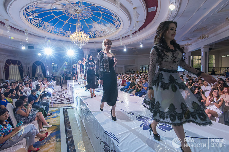 Участницы конкурса красоты Красавица Кыргызстана в Бишкеке