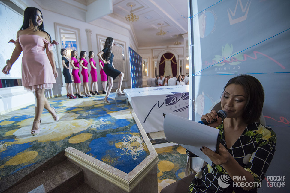 Участницы конкурса красоты Красавица Кыргызстана в Бишкеке