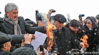 Амиржан Косанов на акции протеста против нечестных выборов в 2012 году