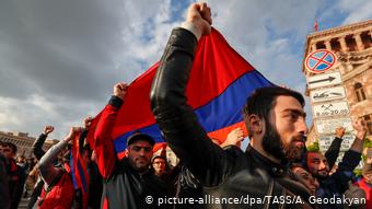 Протесты в Ереване из-за избрания Саргсяна премьером, 2018 год